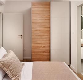 6 bedroom villa with heated pool near Omis, sleeps 12